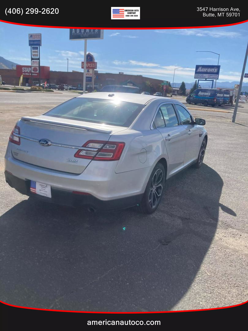 2016 Ford Taurus SHO photo 22