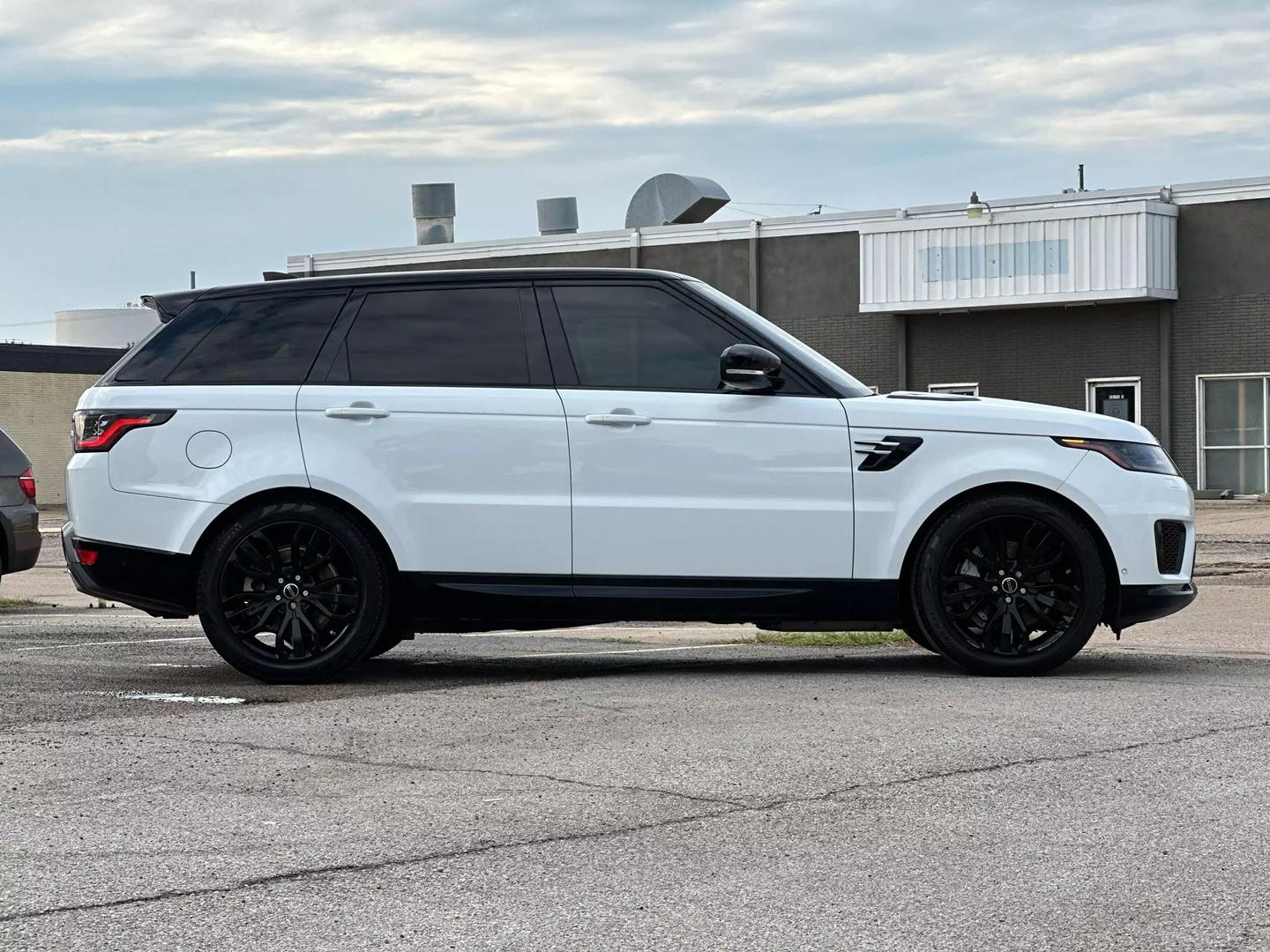 2018 Land Rover Range Rover Sport - Image 10