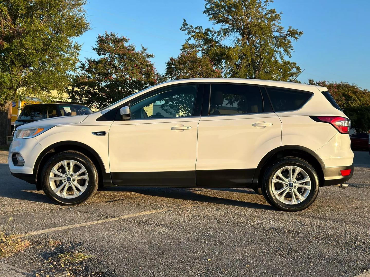 2017 Ford Escape - Image 4