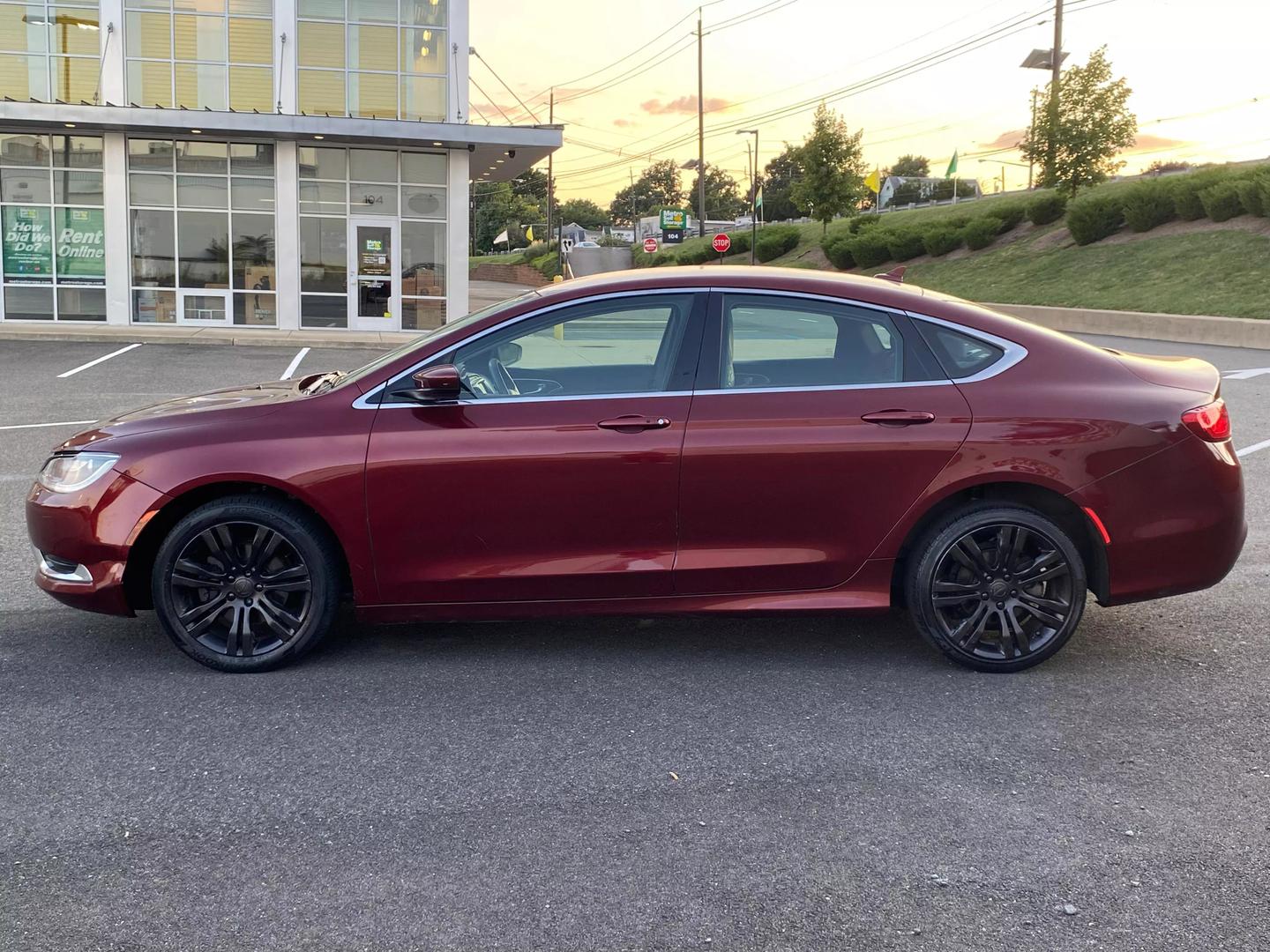 2015 Chrysler 200 Limited photo 3