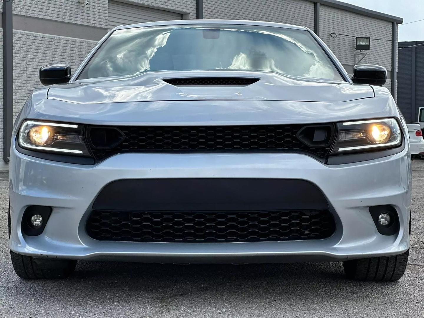 2019 Dodge Charger - Image 12