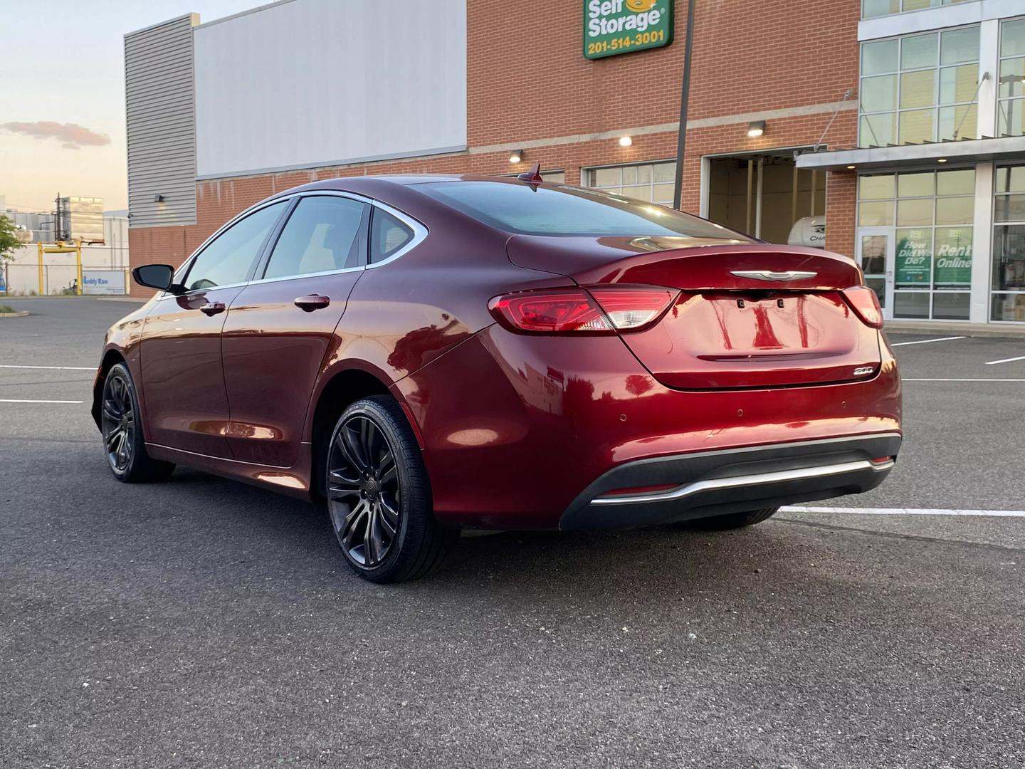 2015 Chrysler 200 Limited photo 4