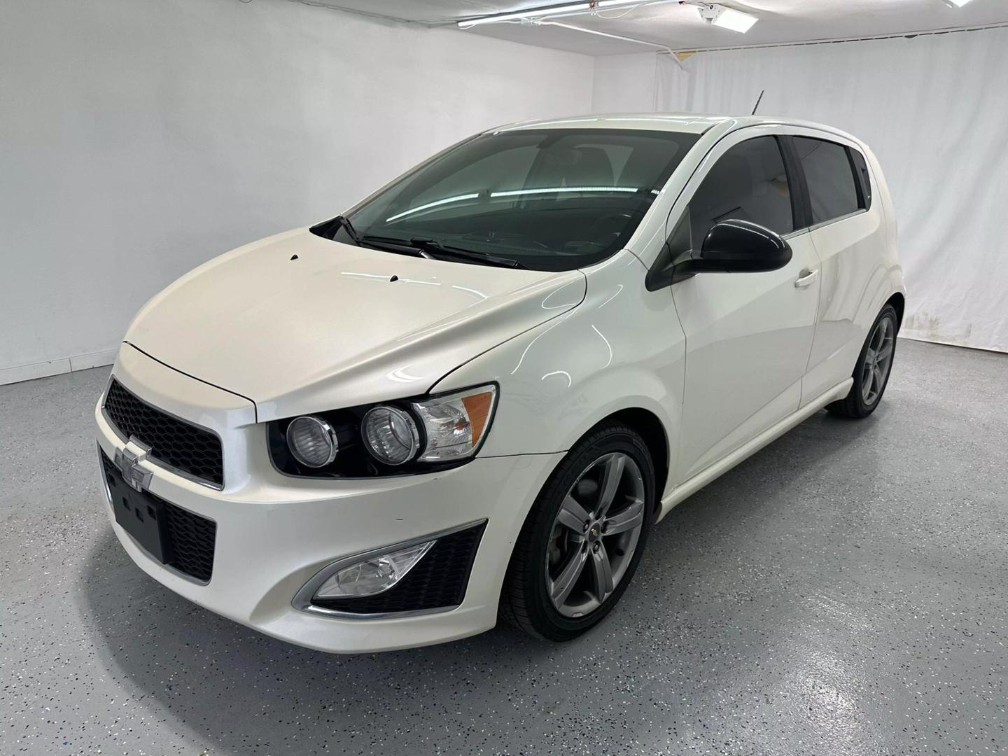 2016 Chevrolet Sonic RS photo 3