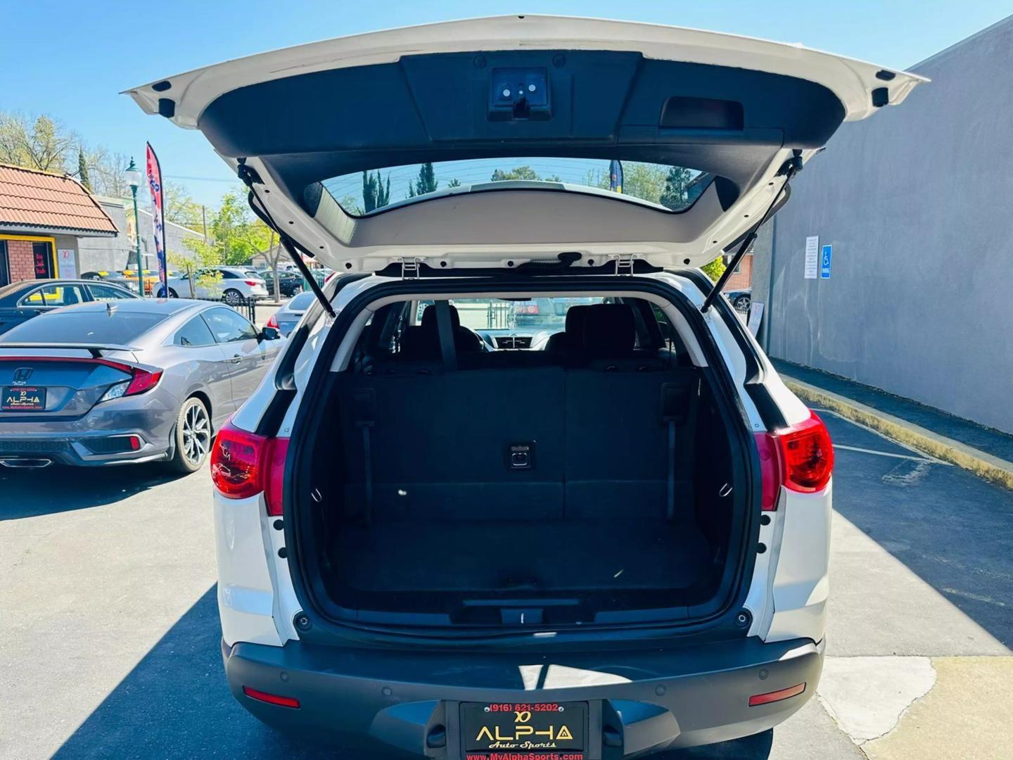 2012 Chevrolet Traverse 1LT photo 11