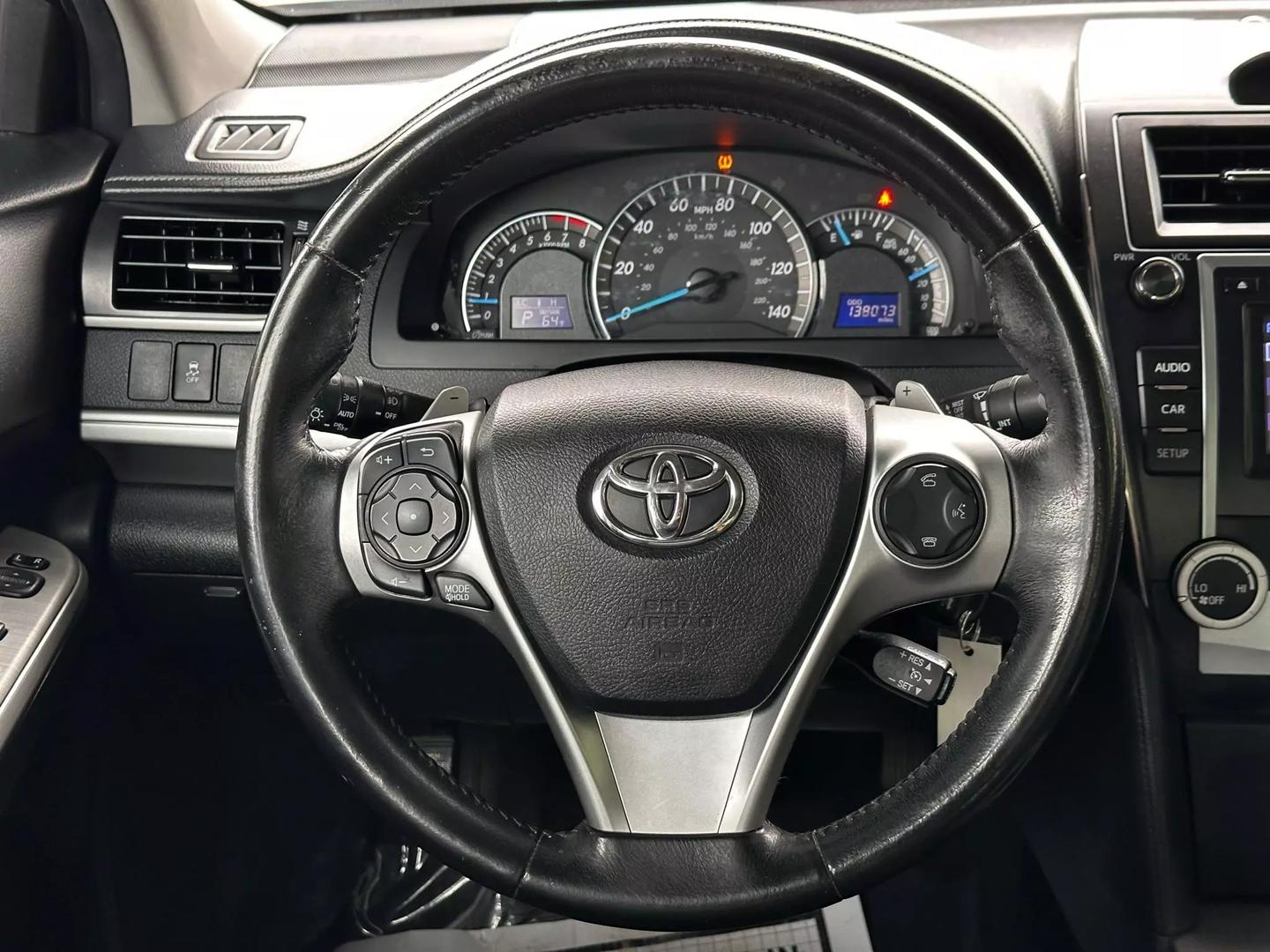 2014 Toyota Camry - Image 22