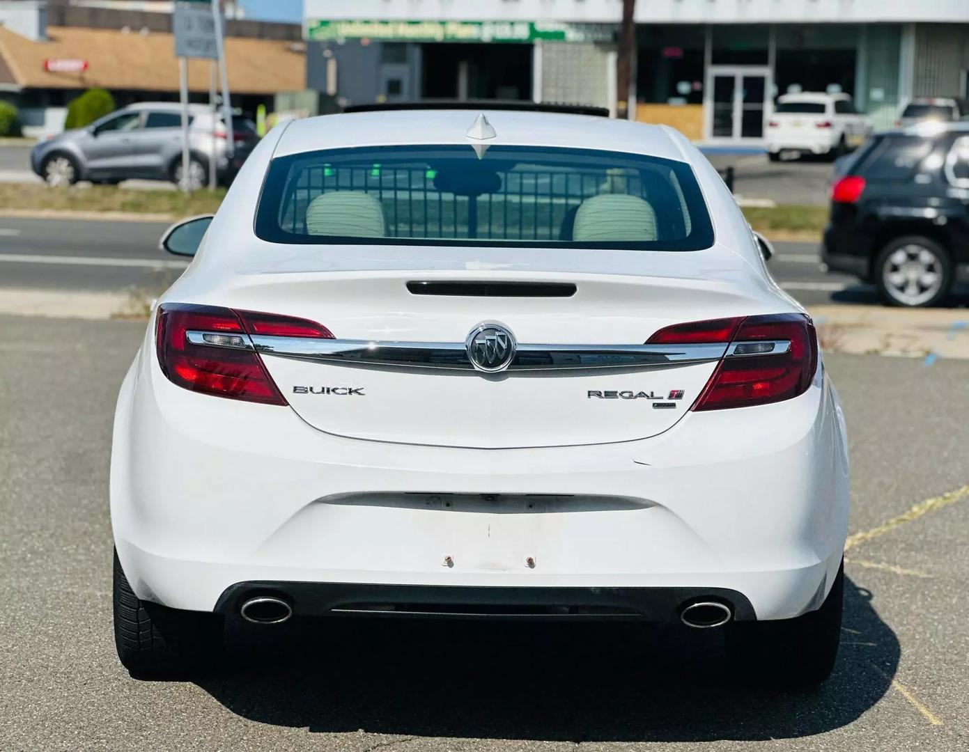 2016 Buick Regal - Image 7