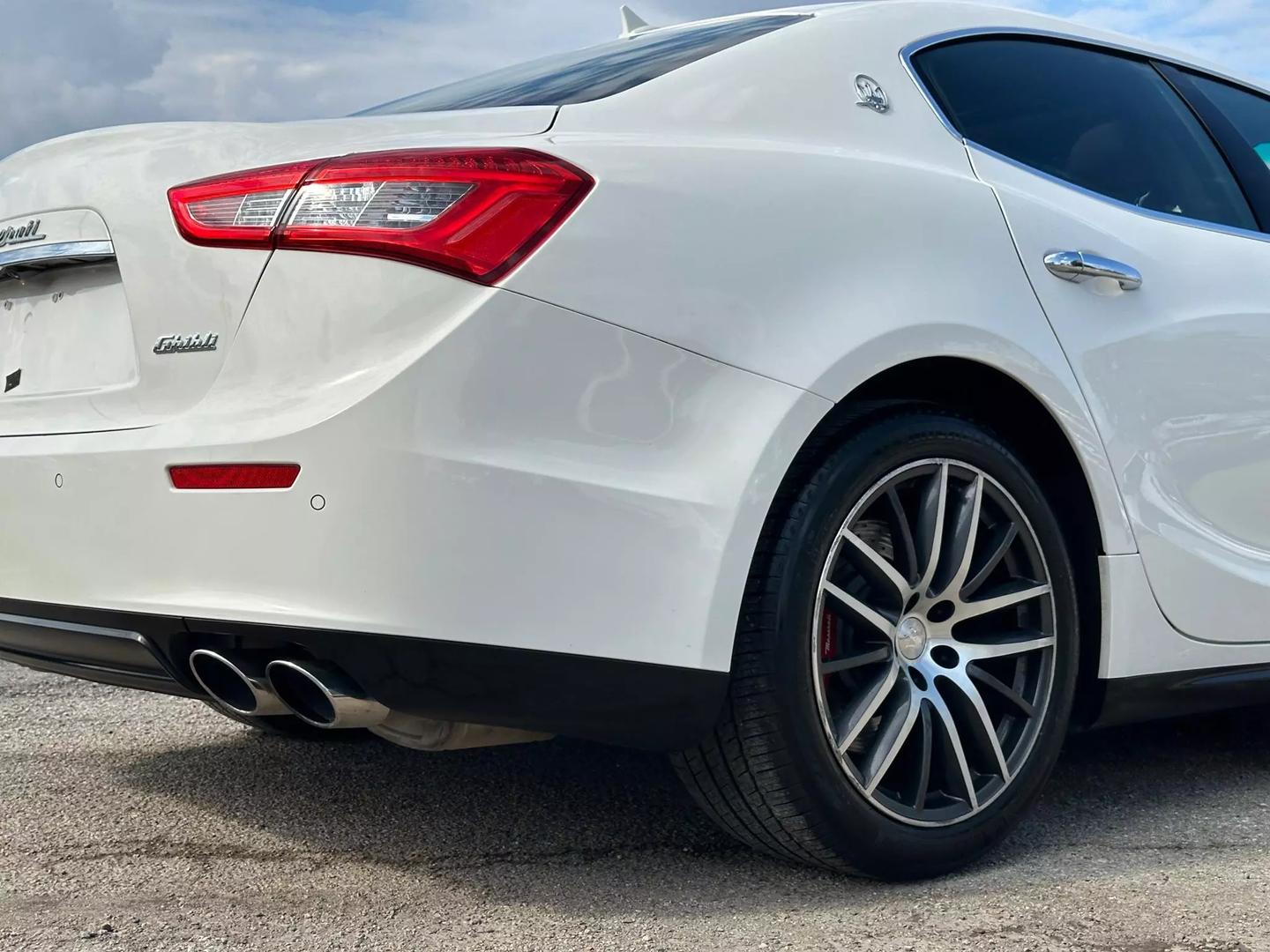 2015 Maserati Ghibli - Image 15