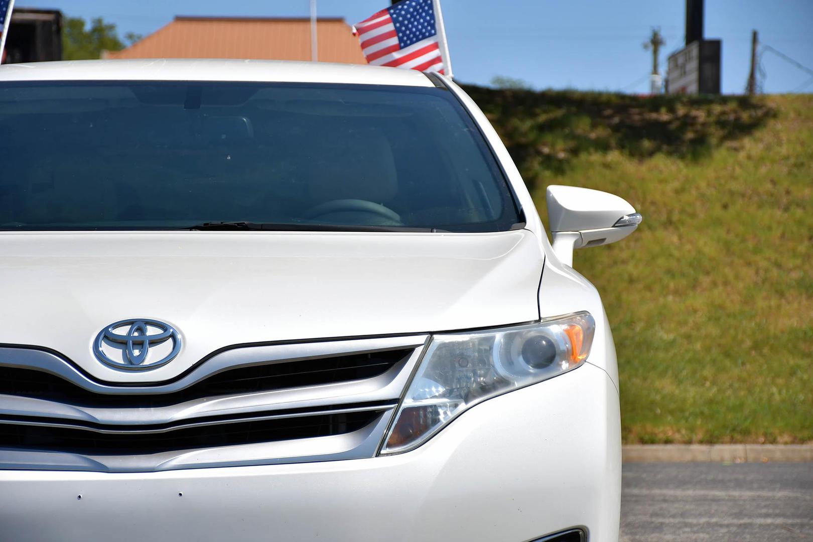 2013 Toyota Venza LE photo 5