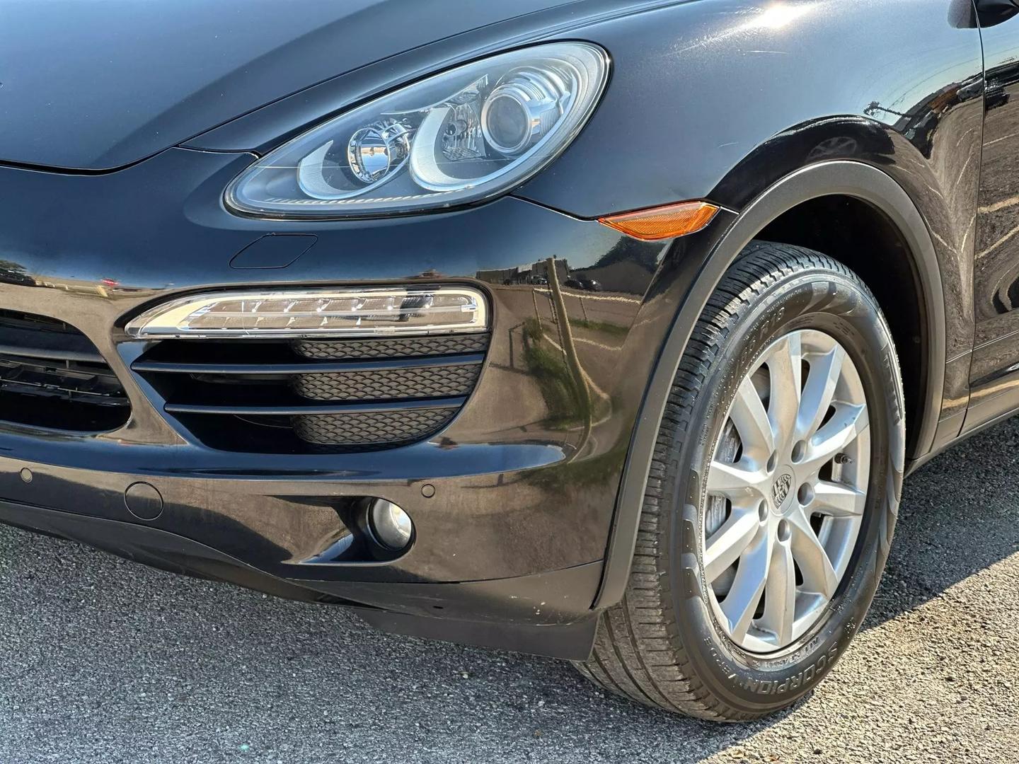 2014 Porsche Cayenne - Image 12