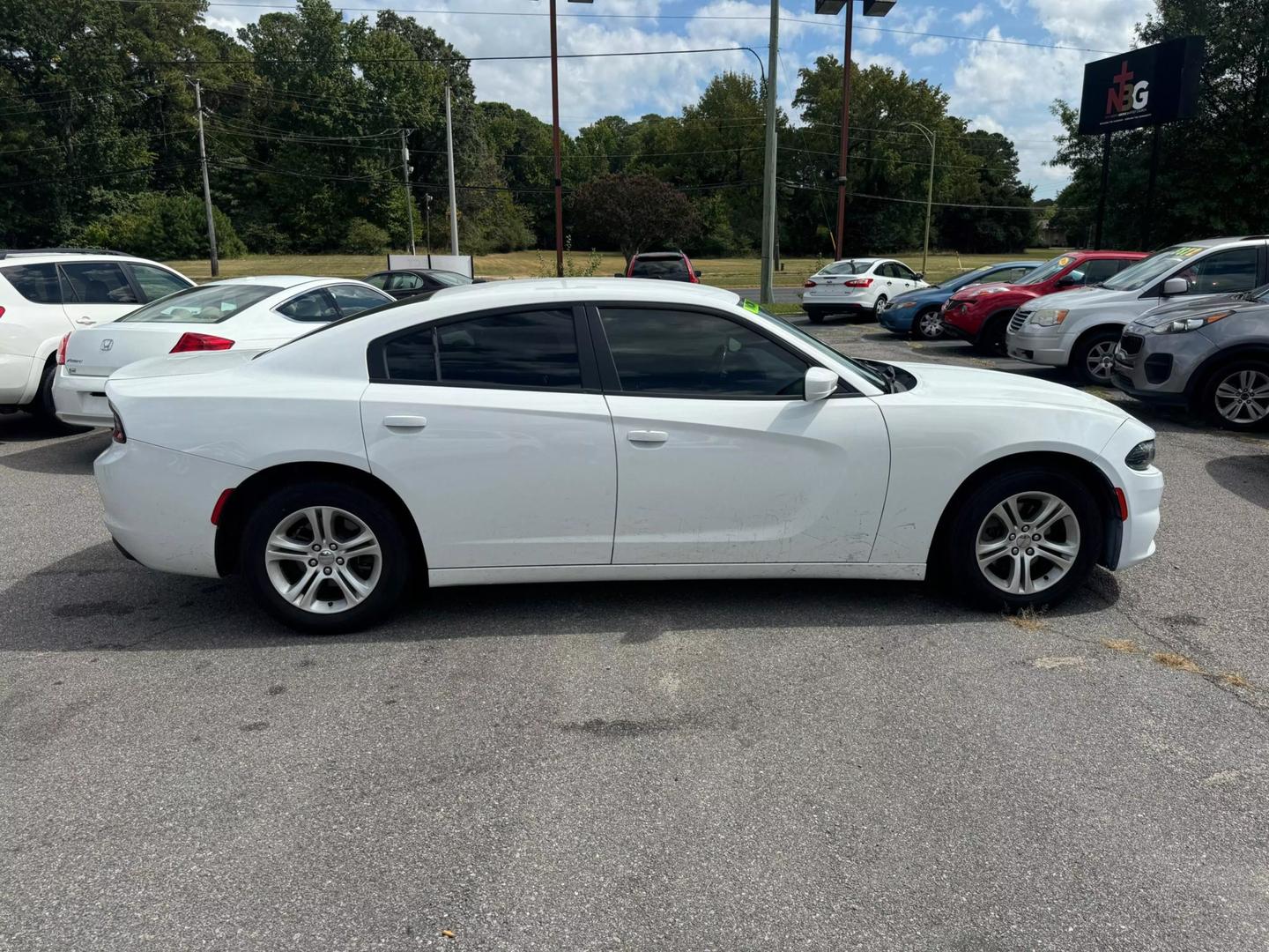 2019 Dodge Charger SXT photo 7