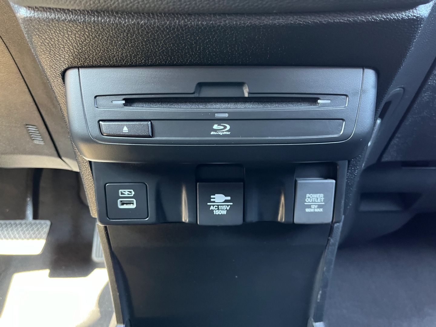2022 HONDA ODYSSEY VAN V6, I-VTEC, 3.5 LITER TOURING MINIVAN 4D