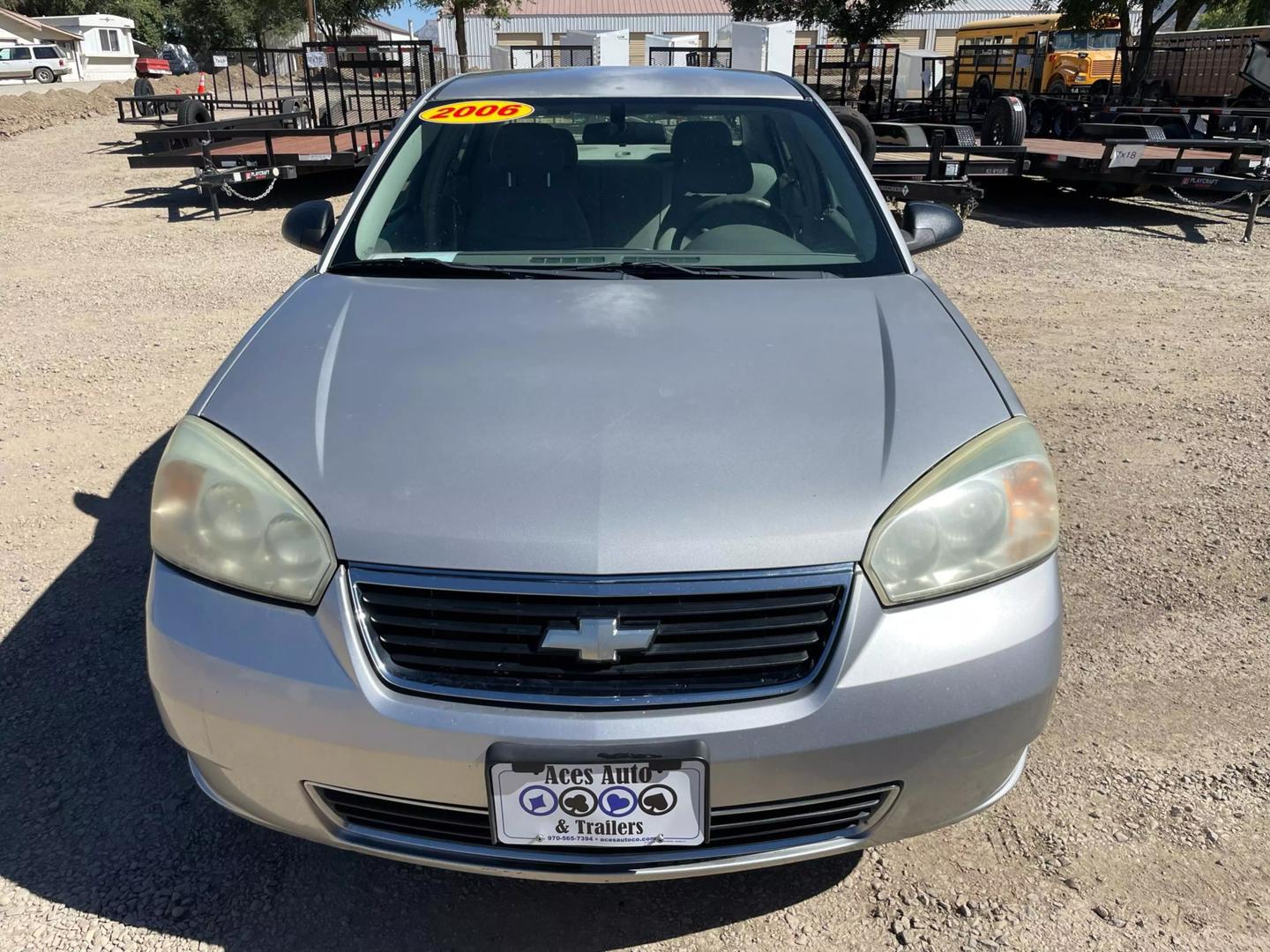 2006 Chevrolet Malibu LS photo 2