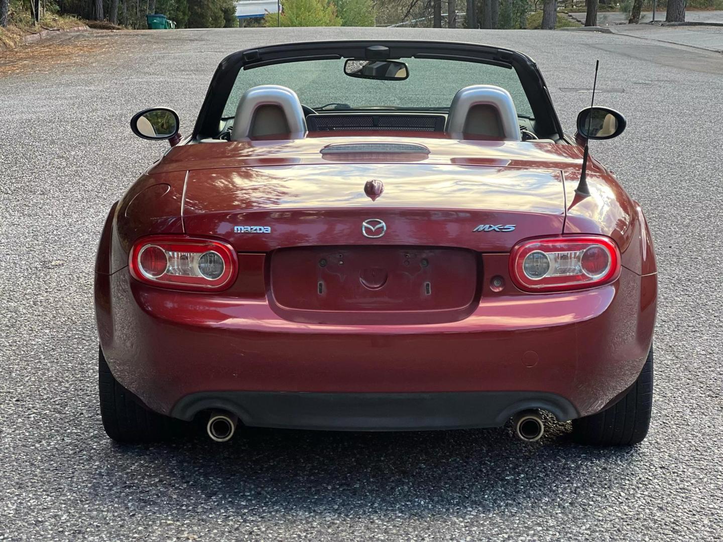 2011 Mazda MX-5 Miata Grand Touring Hard Top photo 18