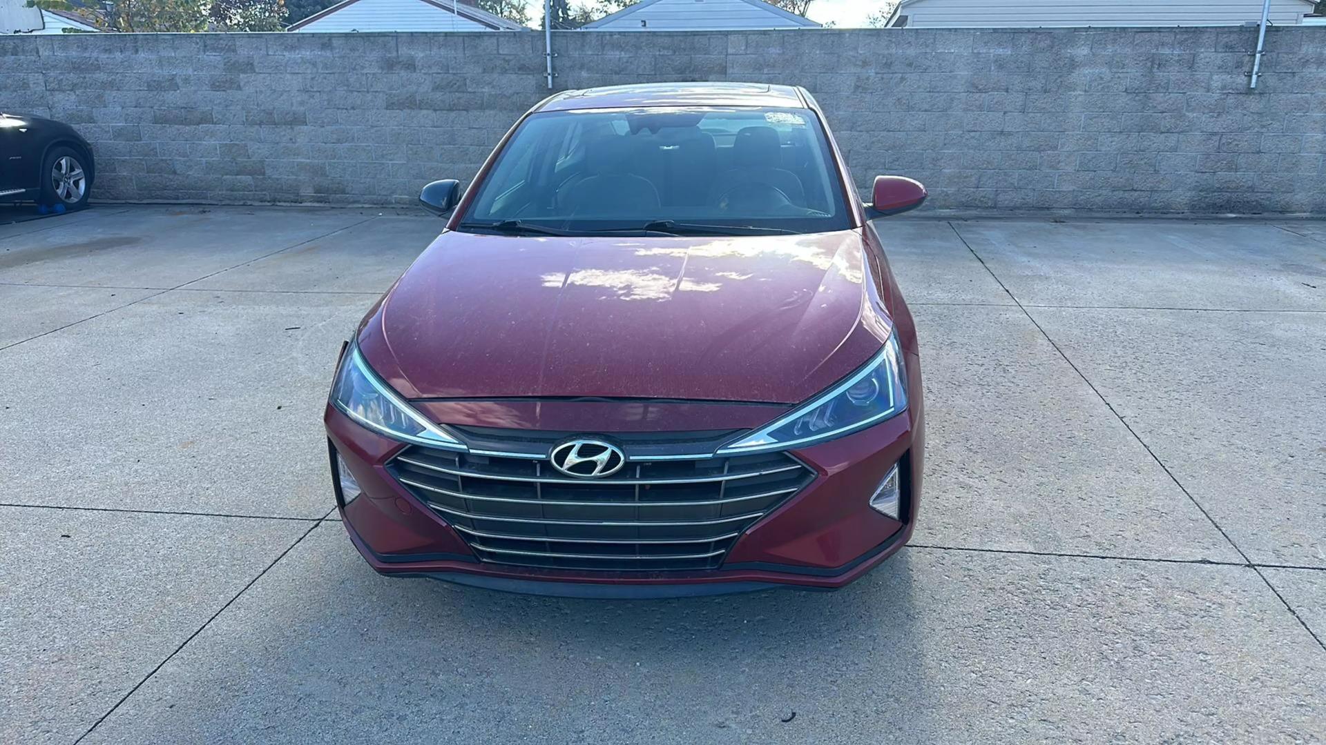 2019 Hyundai Elantra Value Edition photo 2