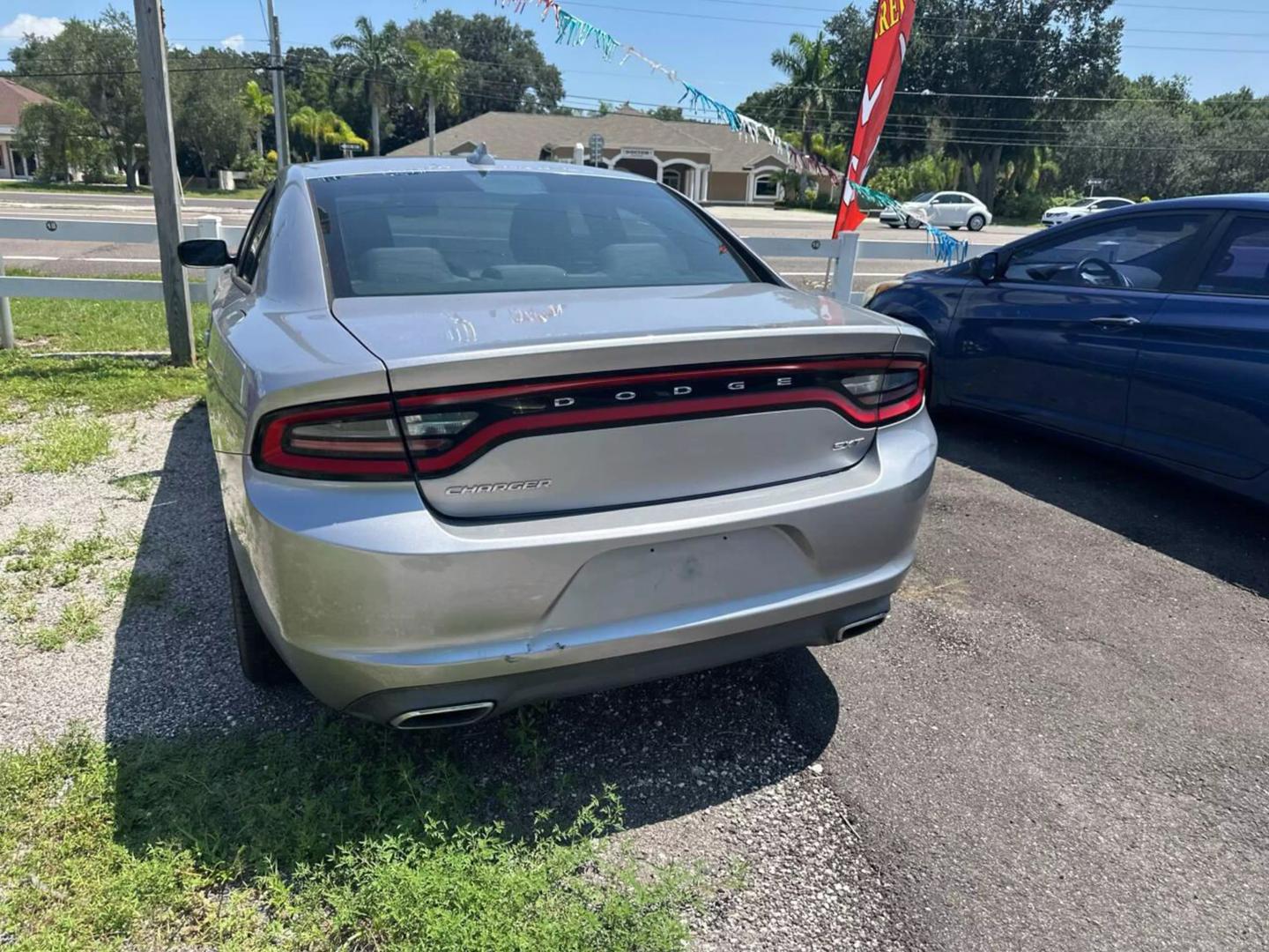 2015 Dodge Charger SXT photo 16