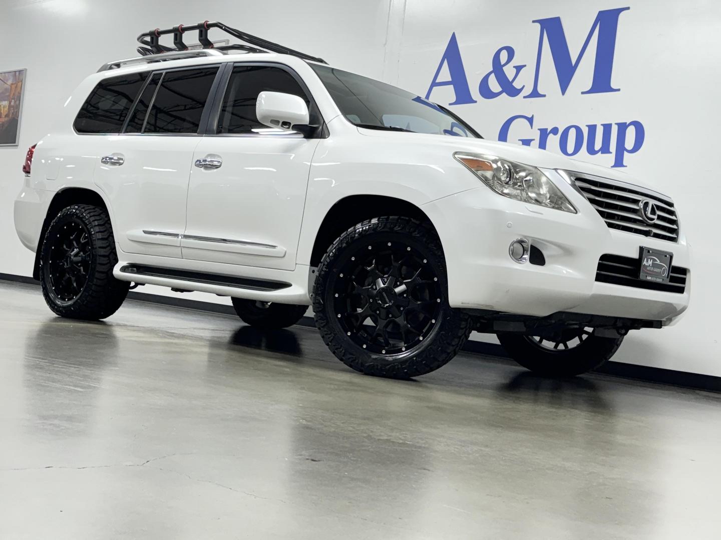 2010 Lexus LX 570 photo 3