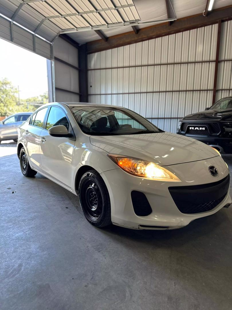 2013 Mazda MAZDA3 i SV photo 2