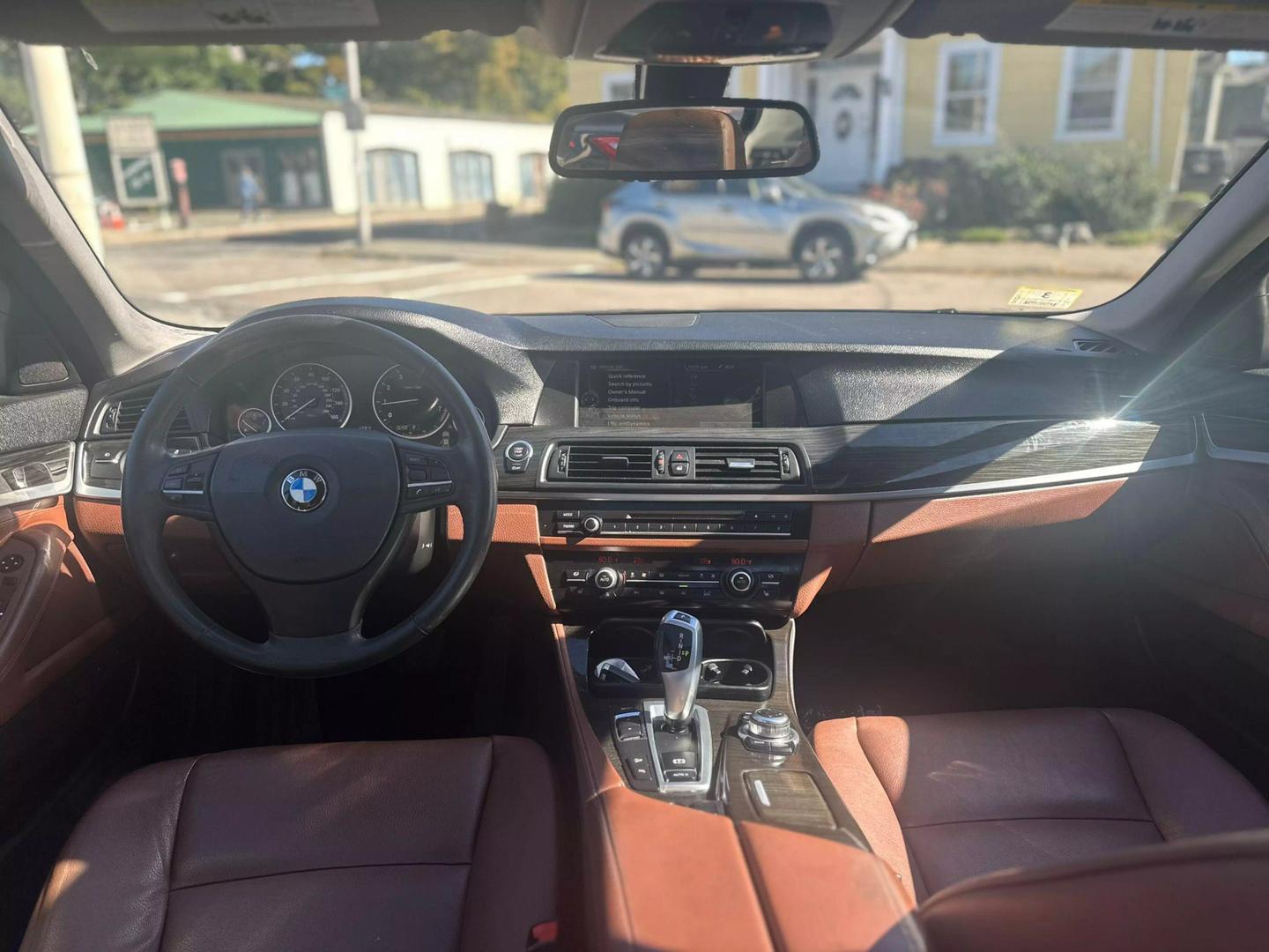 2013 BMW 5 Series 528i photo 8