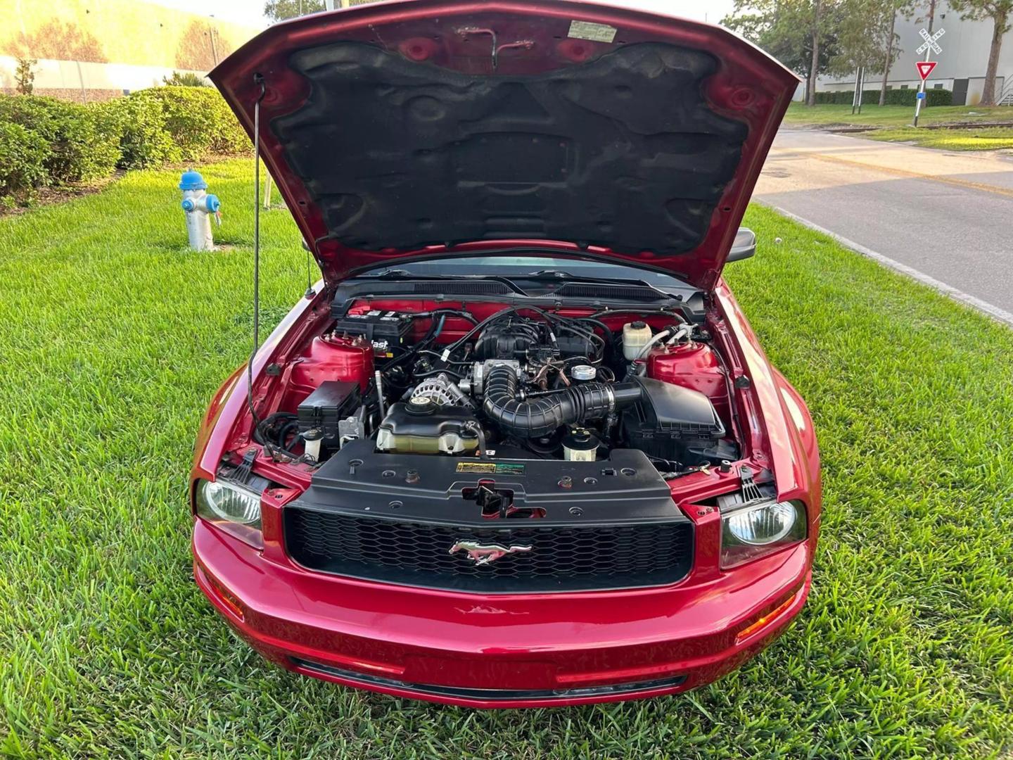 2007 Ford Mustang Premium photo 23