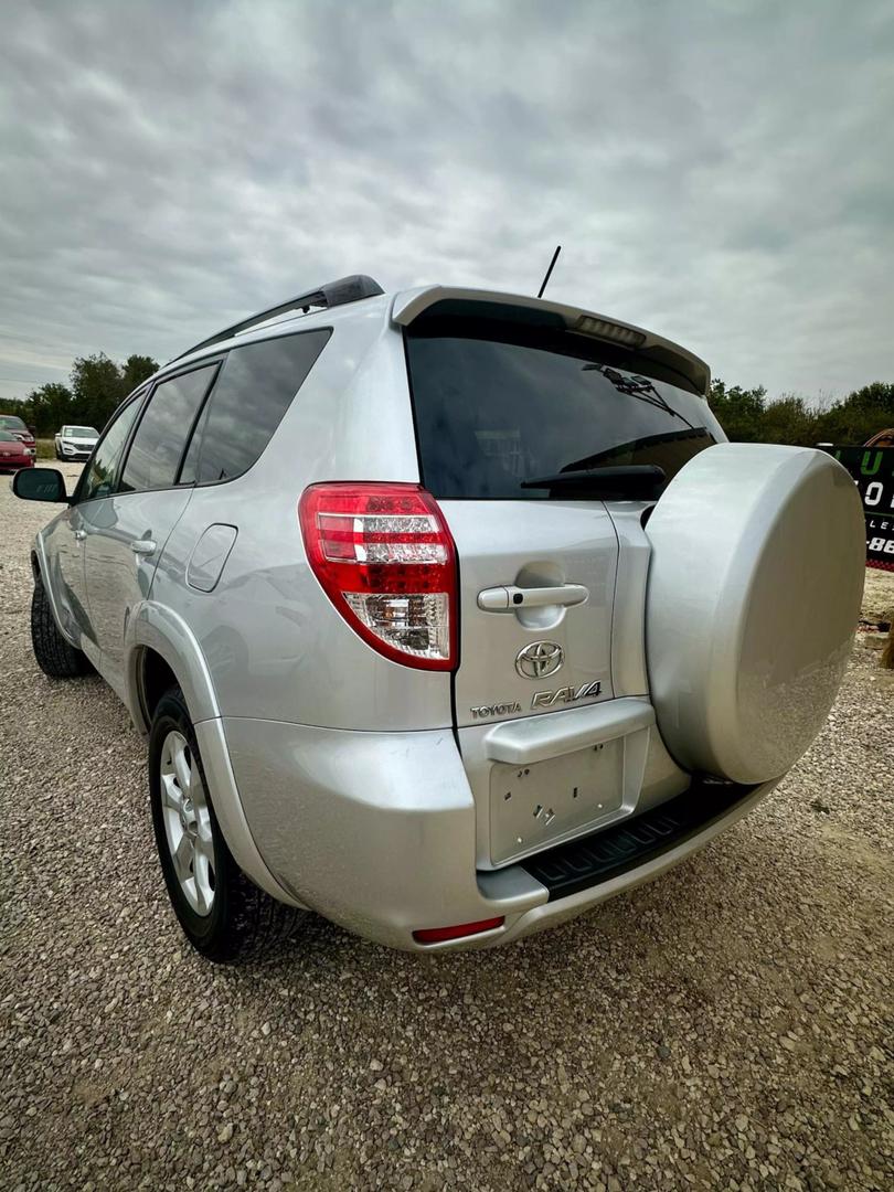 2009 Toyota RAV4 Limited photo 9