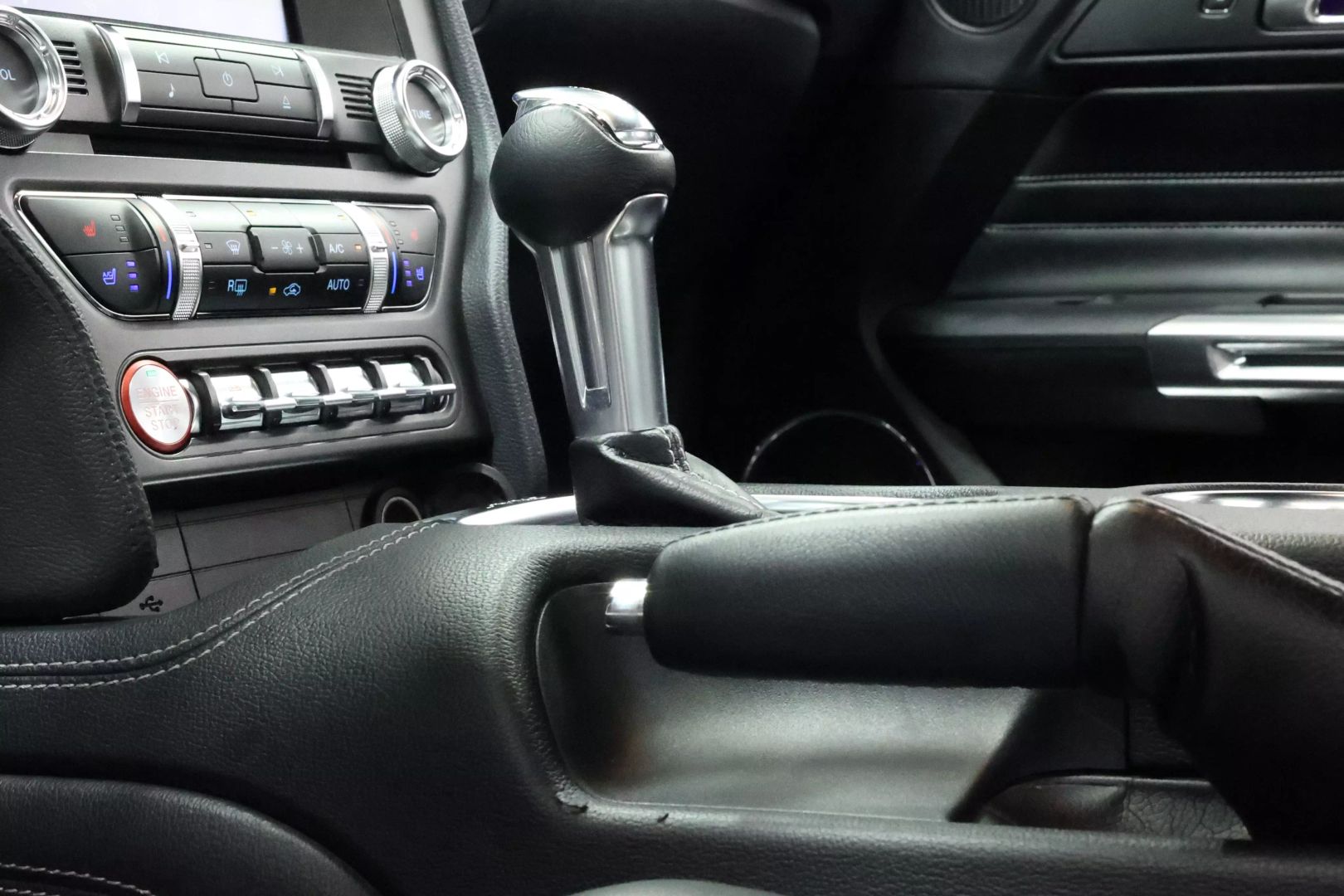 2022 Ford Mustang - Image 38