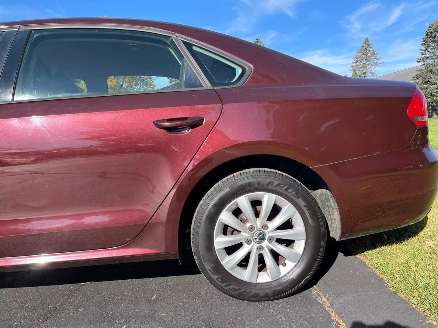 2012 Volkswagen Passat S photo 29