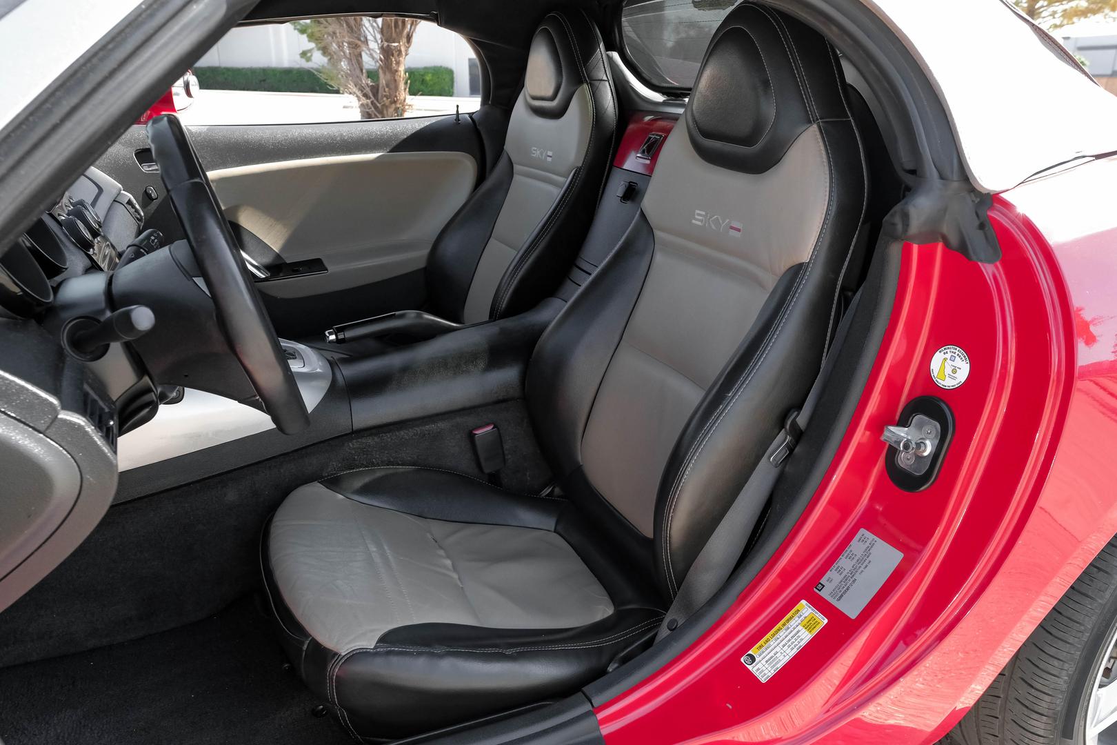 2008 Saturn Sky Red Line photo 3