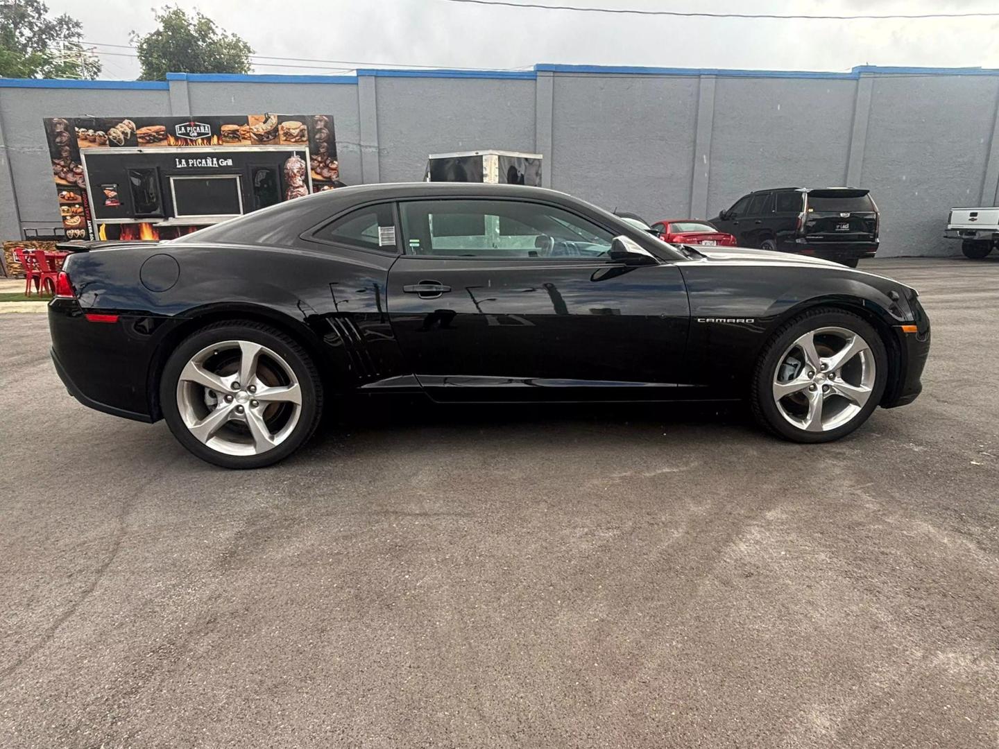 2015 Chevrolet Camaro 2LT photo 9