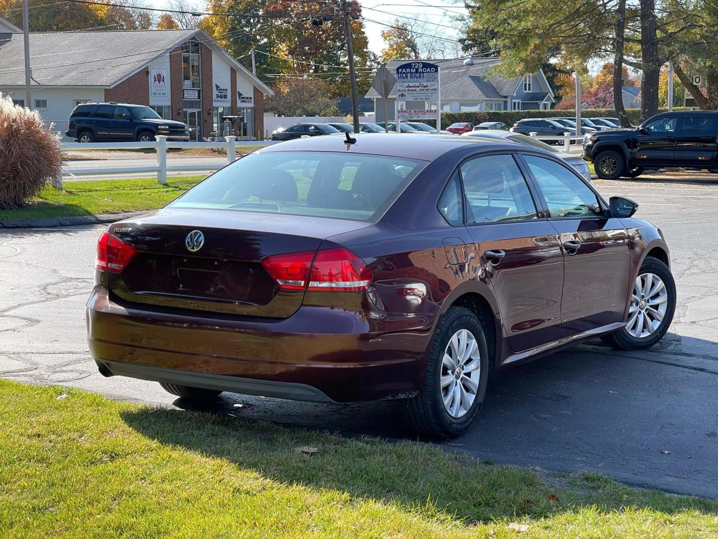 2012 Volkswagen Passat S photo 5