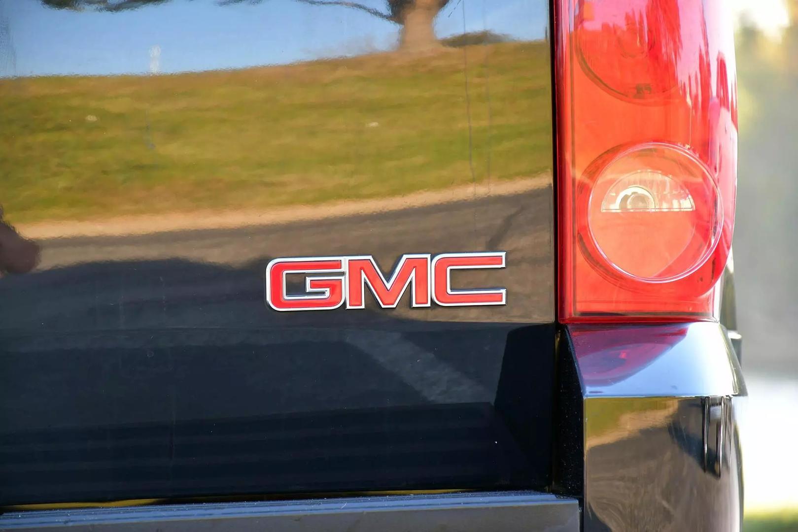 2014 GMC Yukon XL SLT photo 12