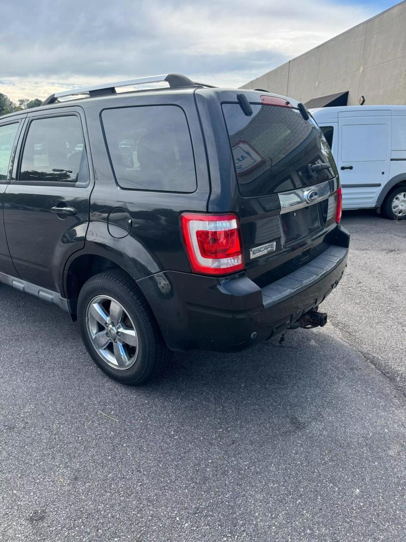 2011 Ford Escape Limited photo 6