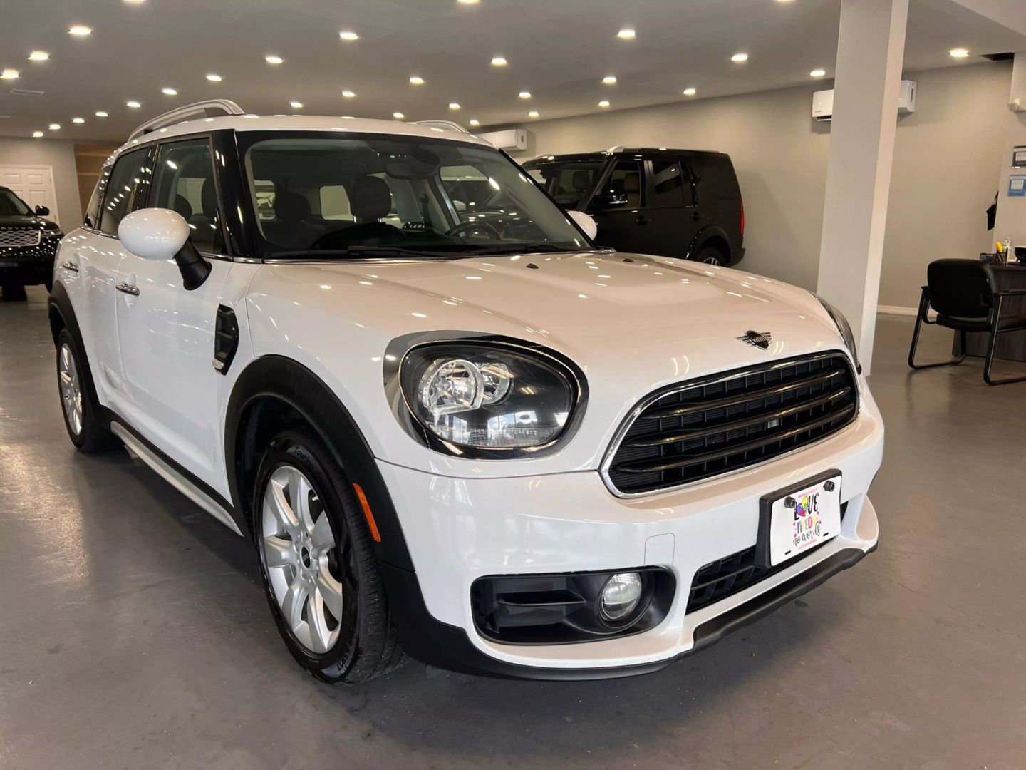 2019 Mini Countryman Cooper Hatchback 4d - Image 1