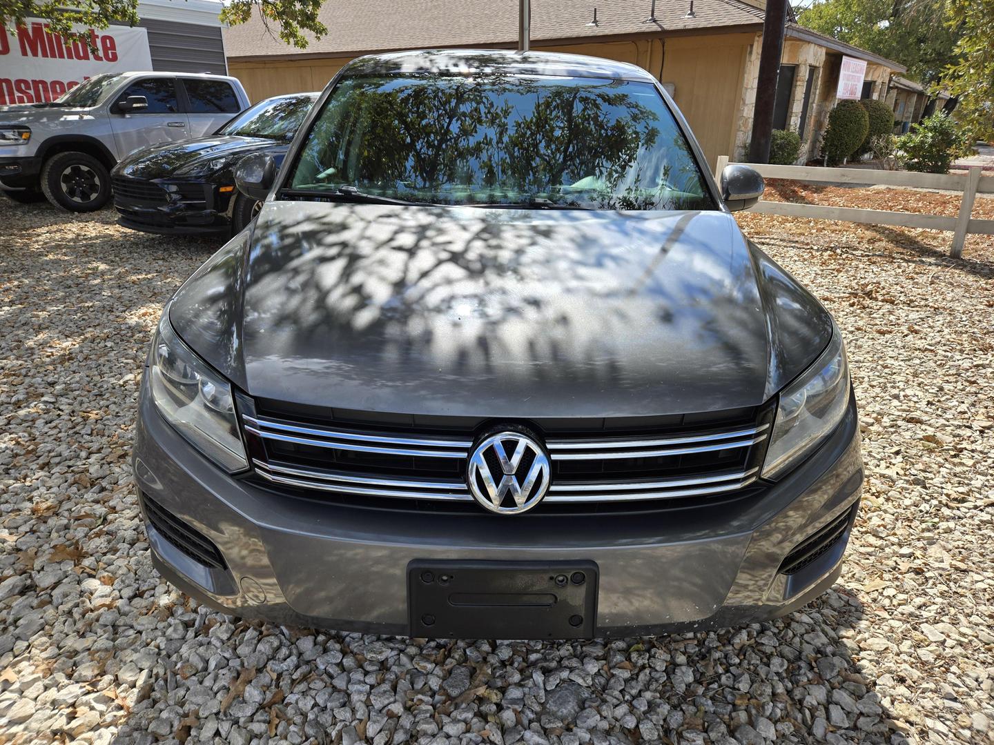 2013 Volkswagen Tiguan S photo 8