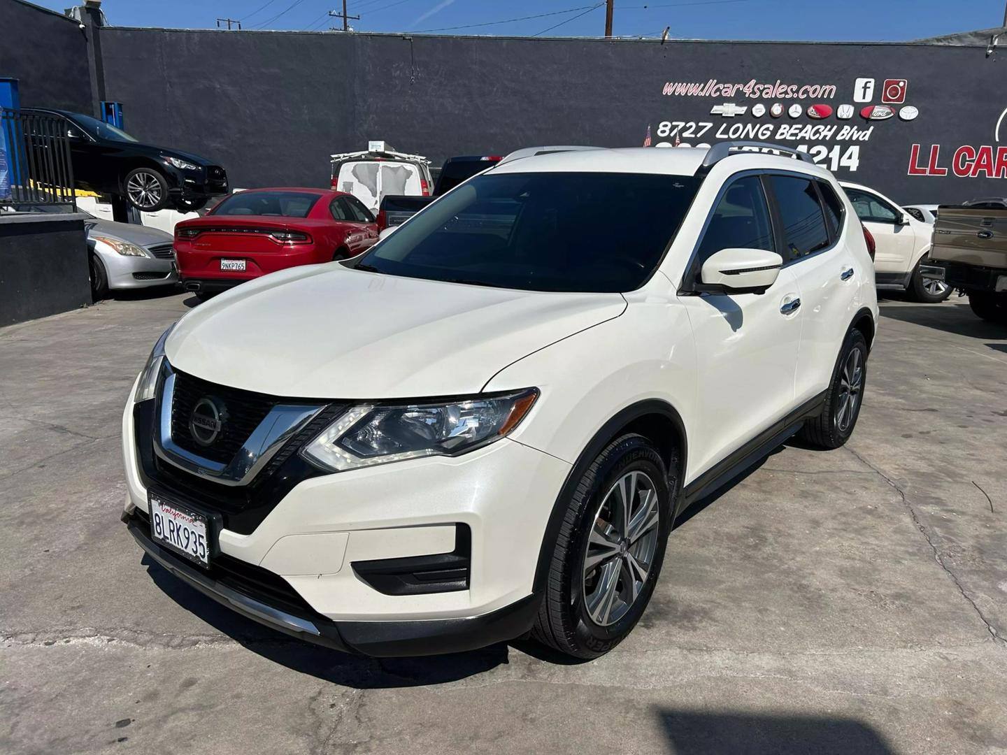 Nissan Rogue's photo