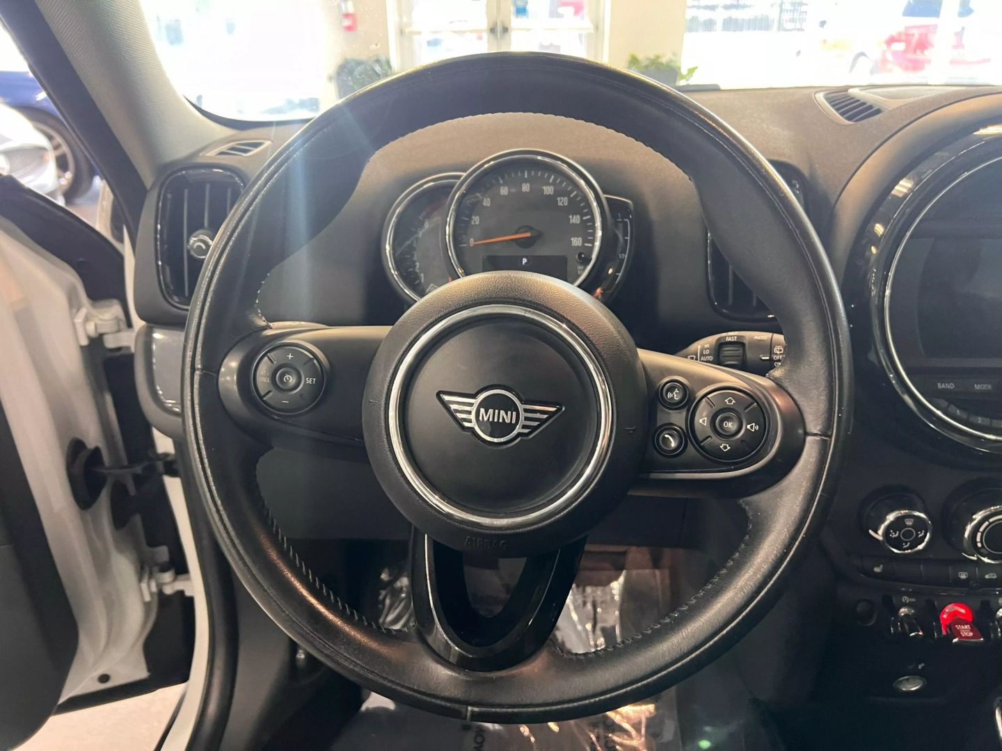 2019 Mini Countryman Cooper Hatchback 4d - Image 18