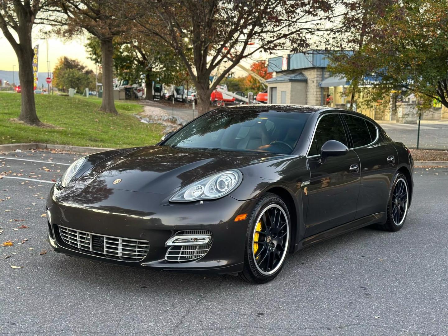 2011 Porsche Panamera Turbo photo 3