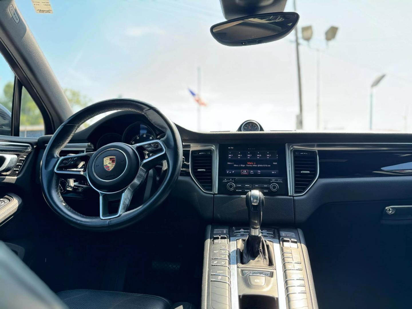 2018 Porsche Macan Base photo 5