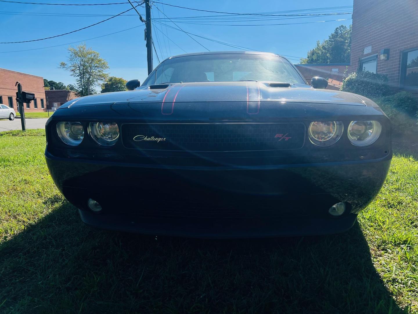 2014 Dodge Challenger R/T photo 2