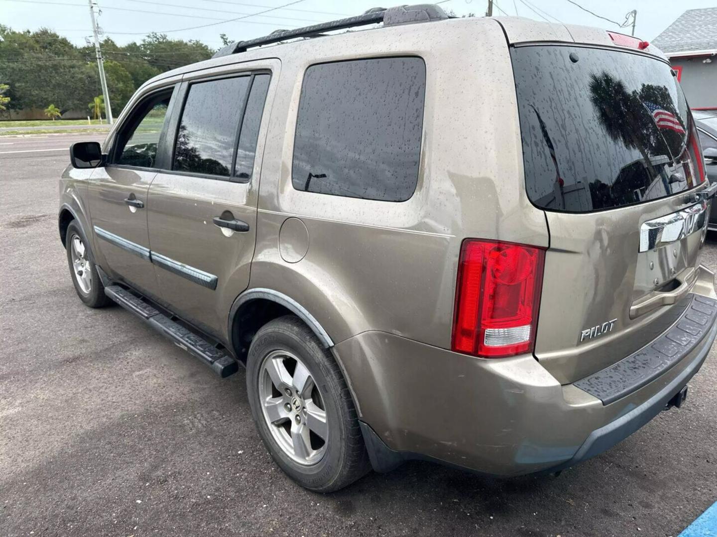 2010 Honda Pilot LX photo 11