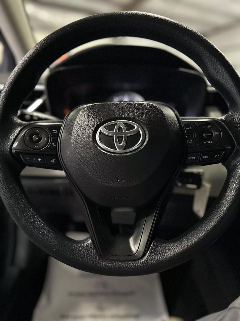 2021 Toyota Corolla LE photo 10