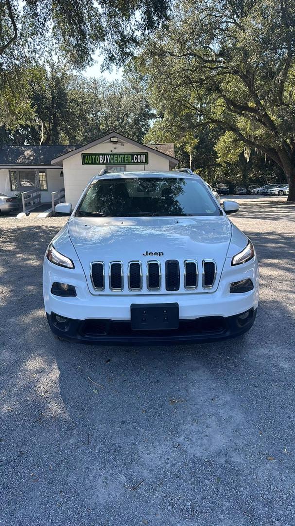 2014 Jeep Cherokee Latitude photo 2