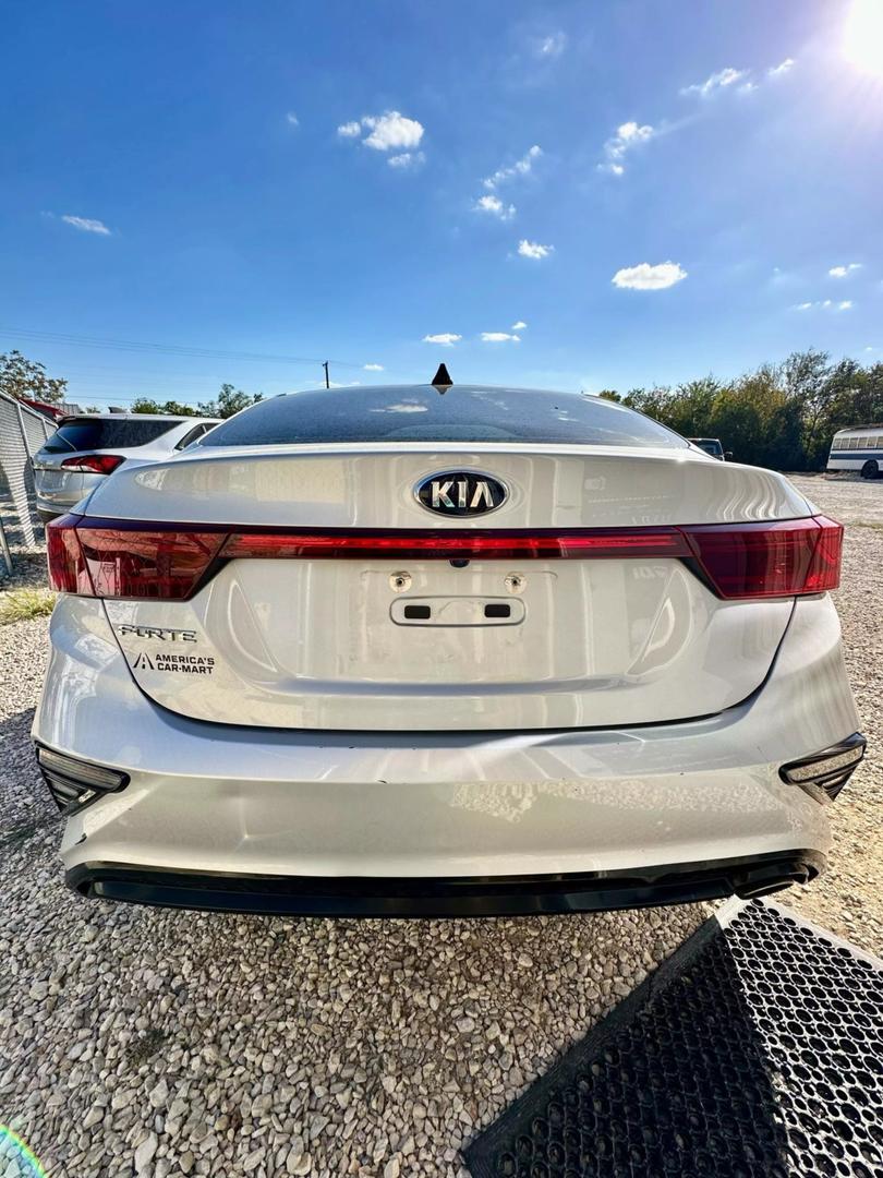 2021 Kia Forte LXS photo 5