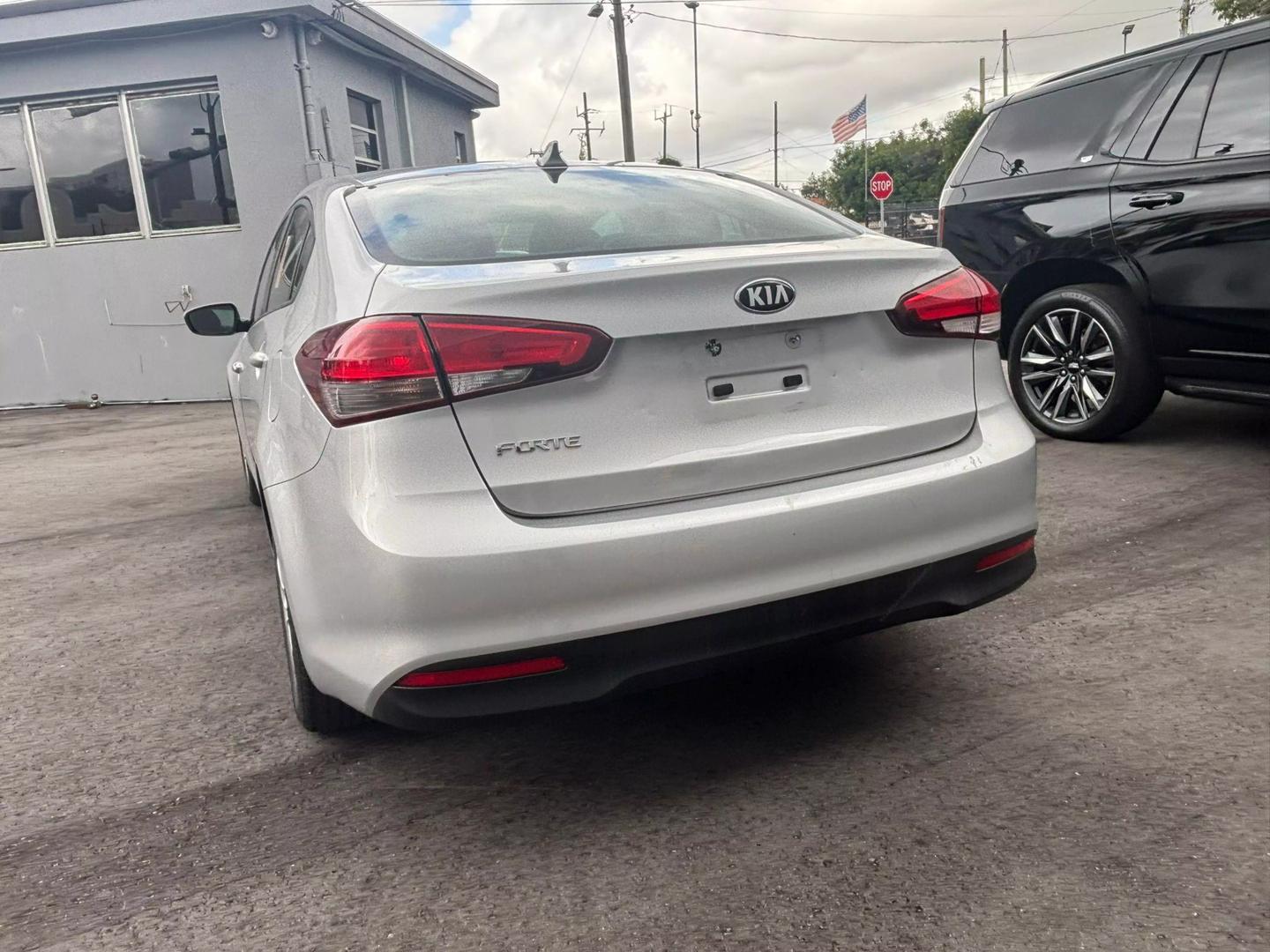 2018 Kia FORTE LX photo 5