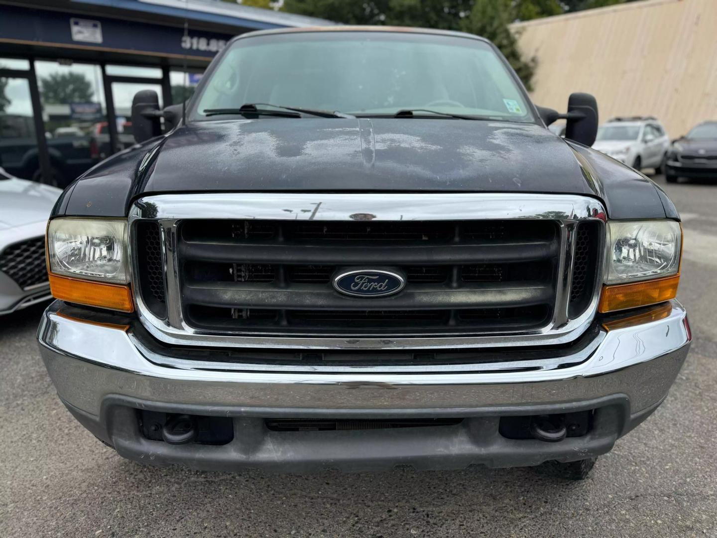 2000 Ford F-250 Super Duty Lariat photo 2