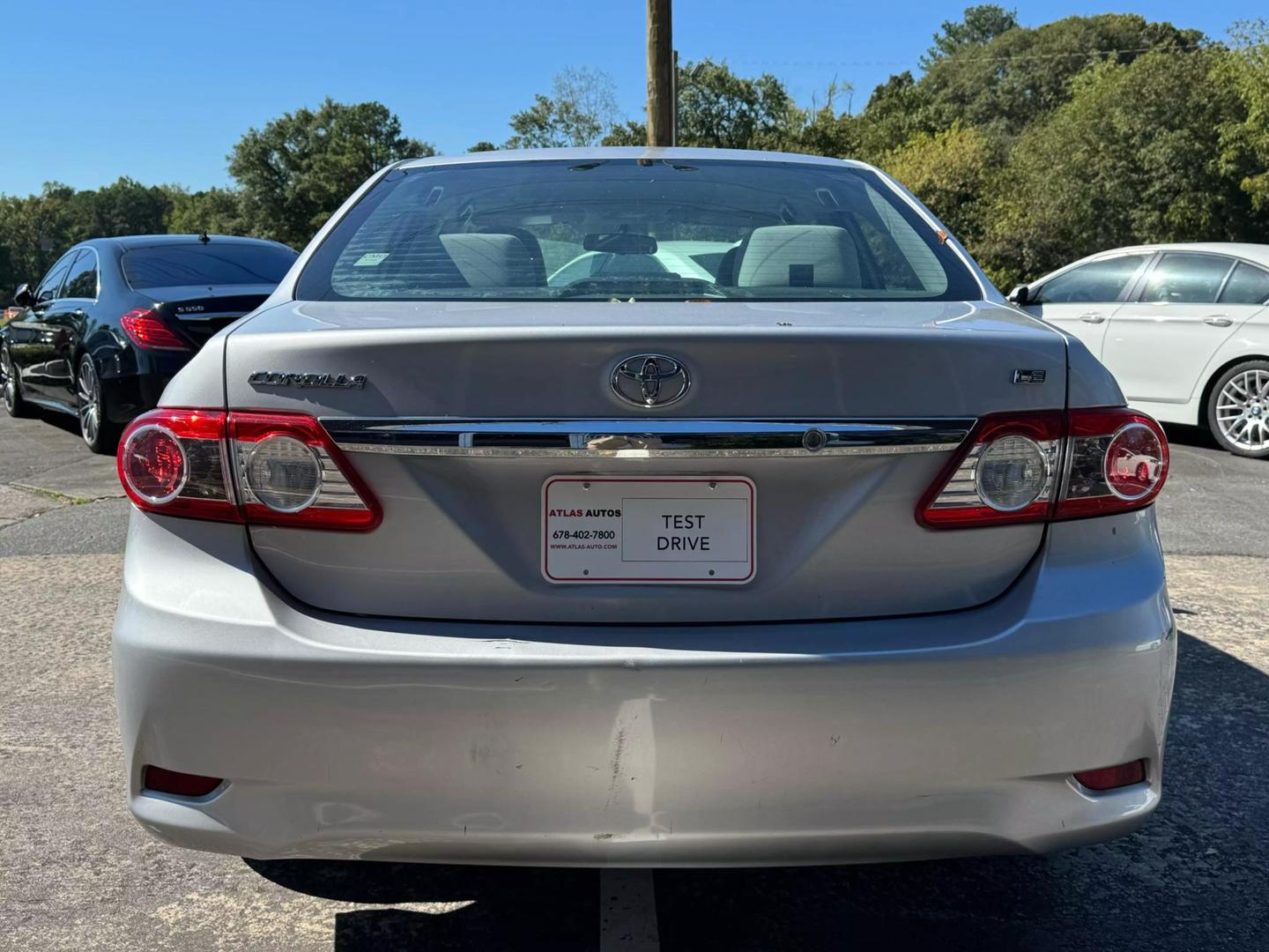 2012 Toyota Corolla LE photo 6