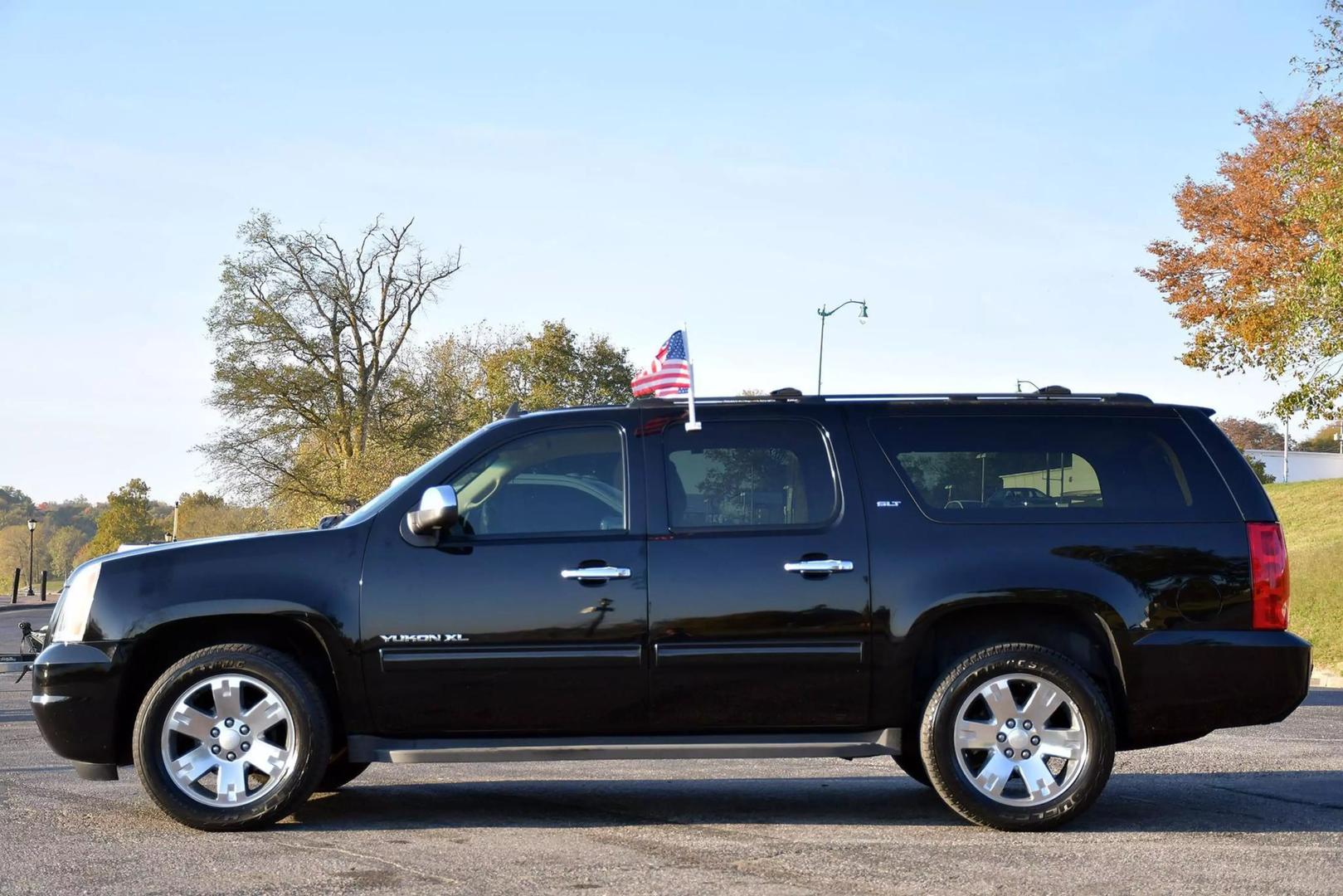 2014 GMC Yukon XL SLT photo 8