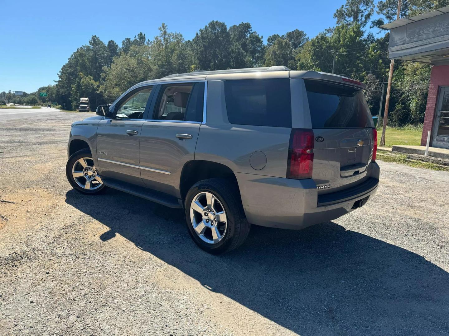 2017 Chevrolet Tahoe LS photo 4