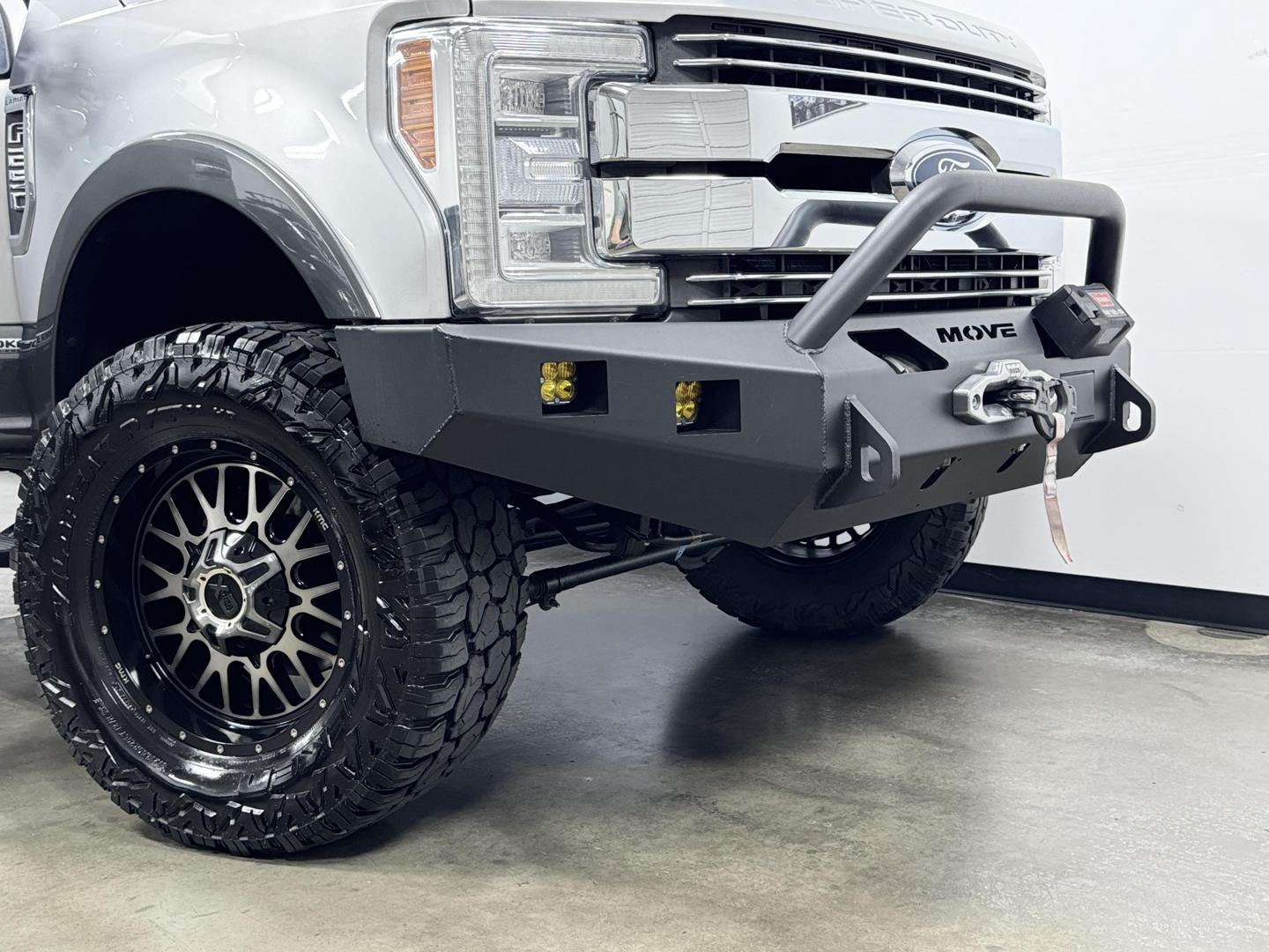 2019 Ford F-250 Super Duty Lariat photo 18