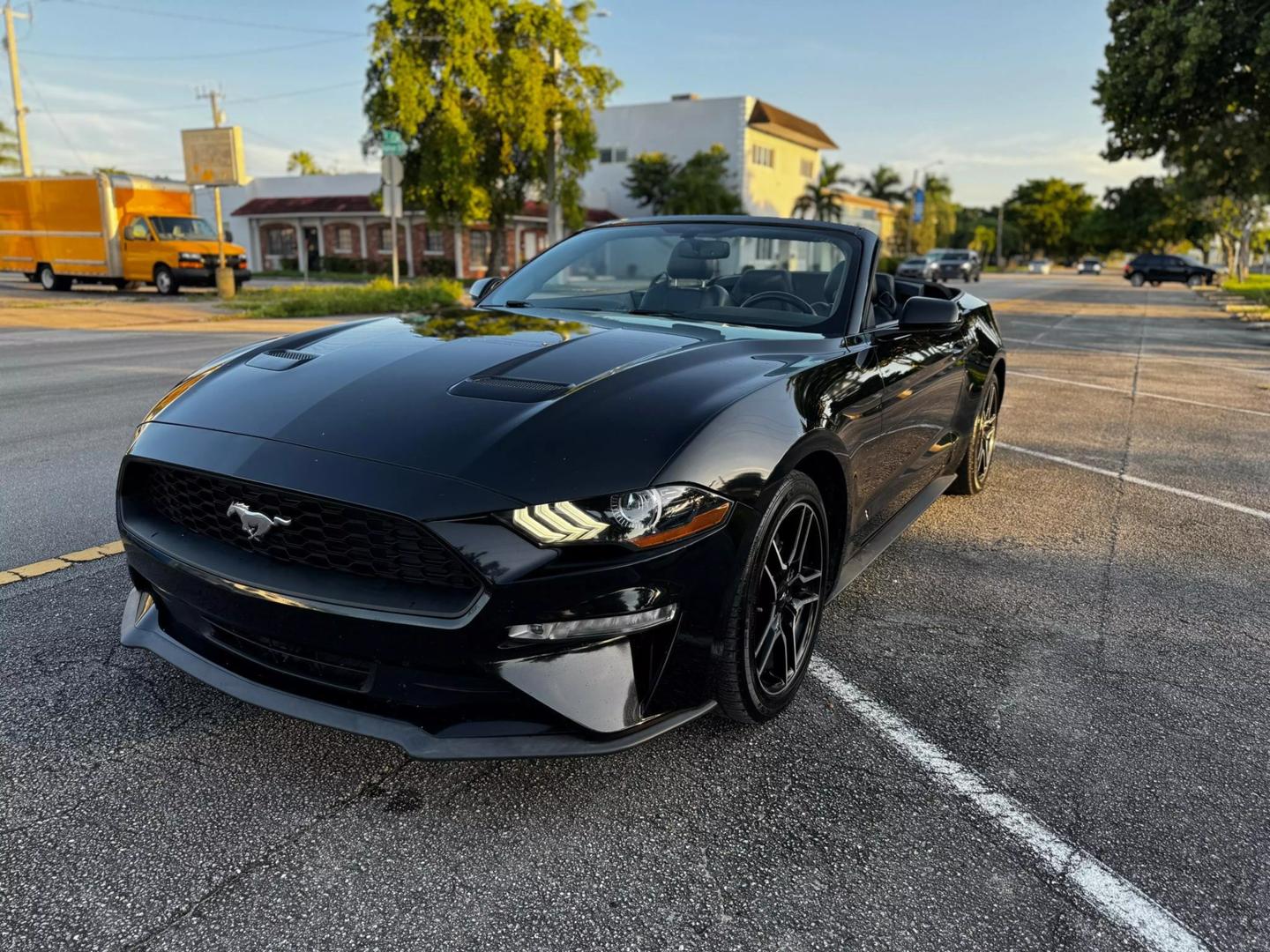 2019 Ford Mustang EcoBoost Premium photo 18