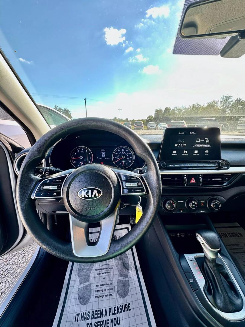 2021 Kia Forte LXS photo 11